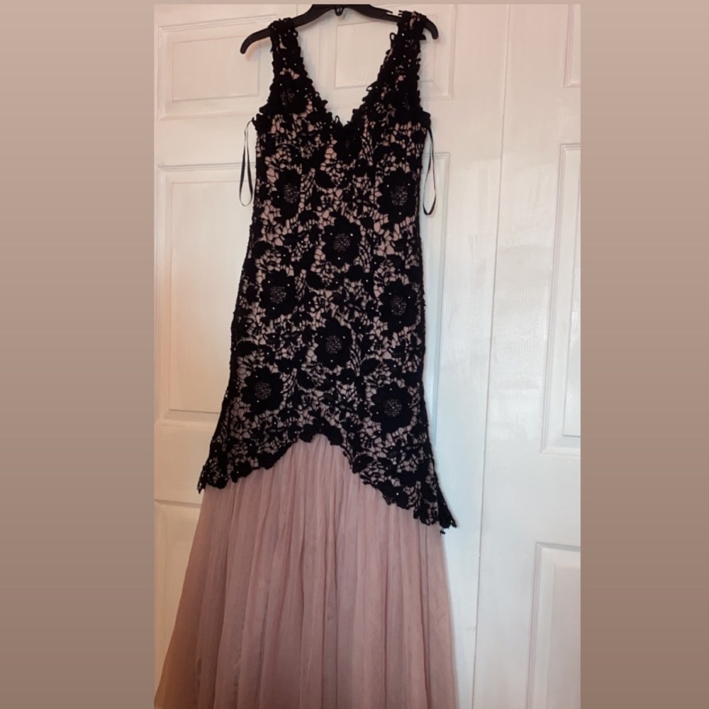 Long black and pink dress